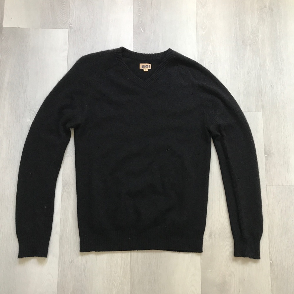 1901 BLACK CASHMERE SWEATER LONG SLEEVE V NECK MENS MEDIUM